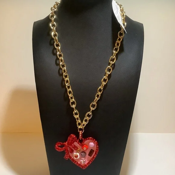Betsey Johnson Love Spell Heart Chocolate Box Necklace New - Picture 3 of 5
